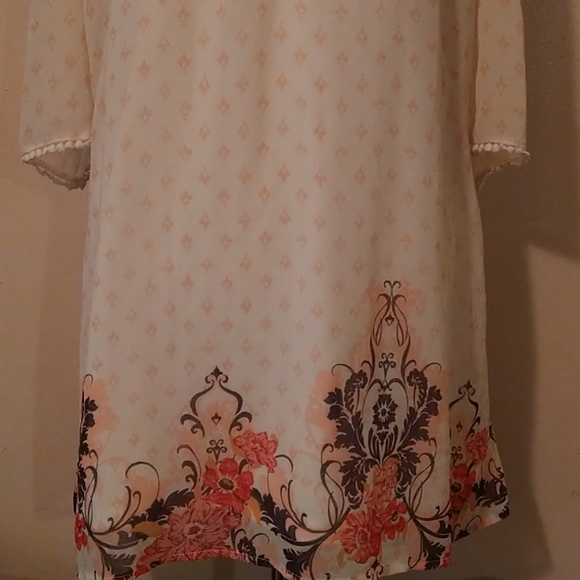 Lily Rose Dress - Picture 3 of 7